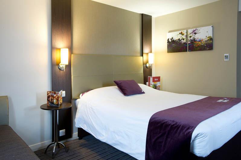 Premier Inn Stirling City Centre Экстерьер фото