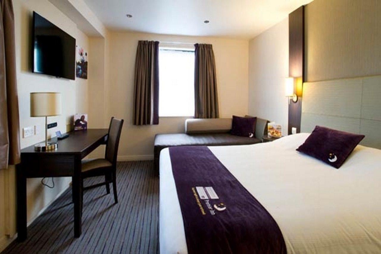 Premier Inn Stirling City Centre Экстерьер фото